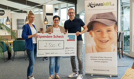 Spendenübergabe Jonas hilft e.V. - Hanse Haus