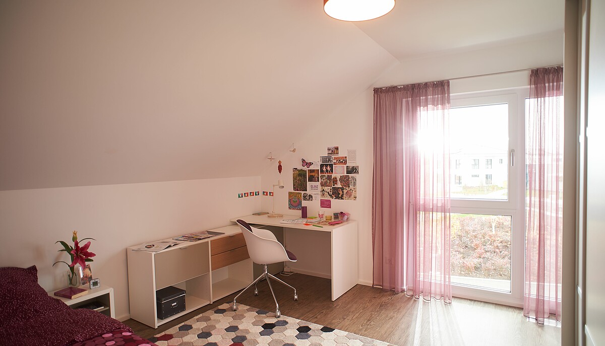 Jugendzimmer in einem Fertighaus von Hanse Haus