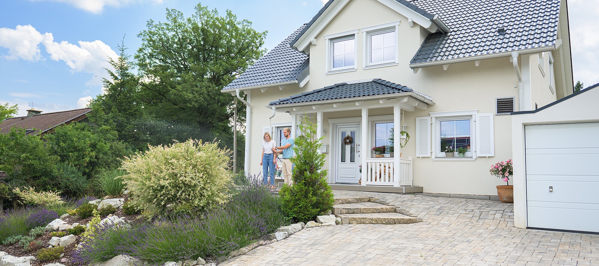 Eingang: Bauherren Familie Lübker aus Butzbach