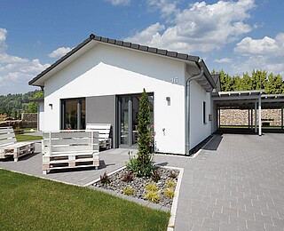 Bauherren Familie Leitsch: Bungalow Terrasse